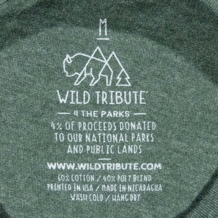 Wild Tribute 4 the Parks collar label: 60% cotton 40% poly blend, printed in USA, made in Nicaragua, wash cold hang dry